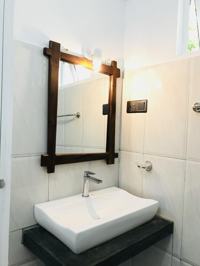 Hotel Sigiriya Rock Hide Extérieur photo