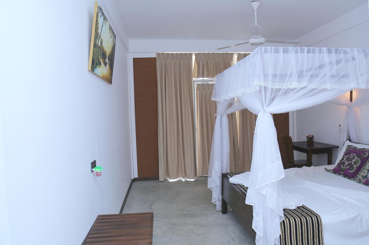 Hotel Sigiriya Rock Hide Extérieur photo