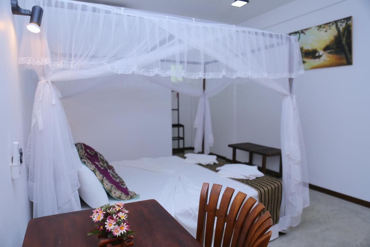 Hotel Sigiriya Rock Hide Extérieur photo