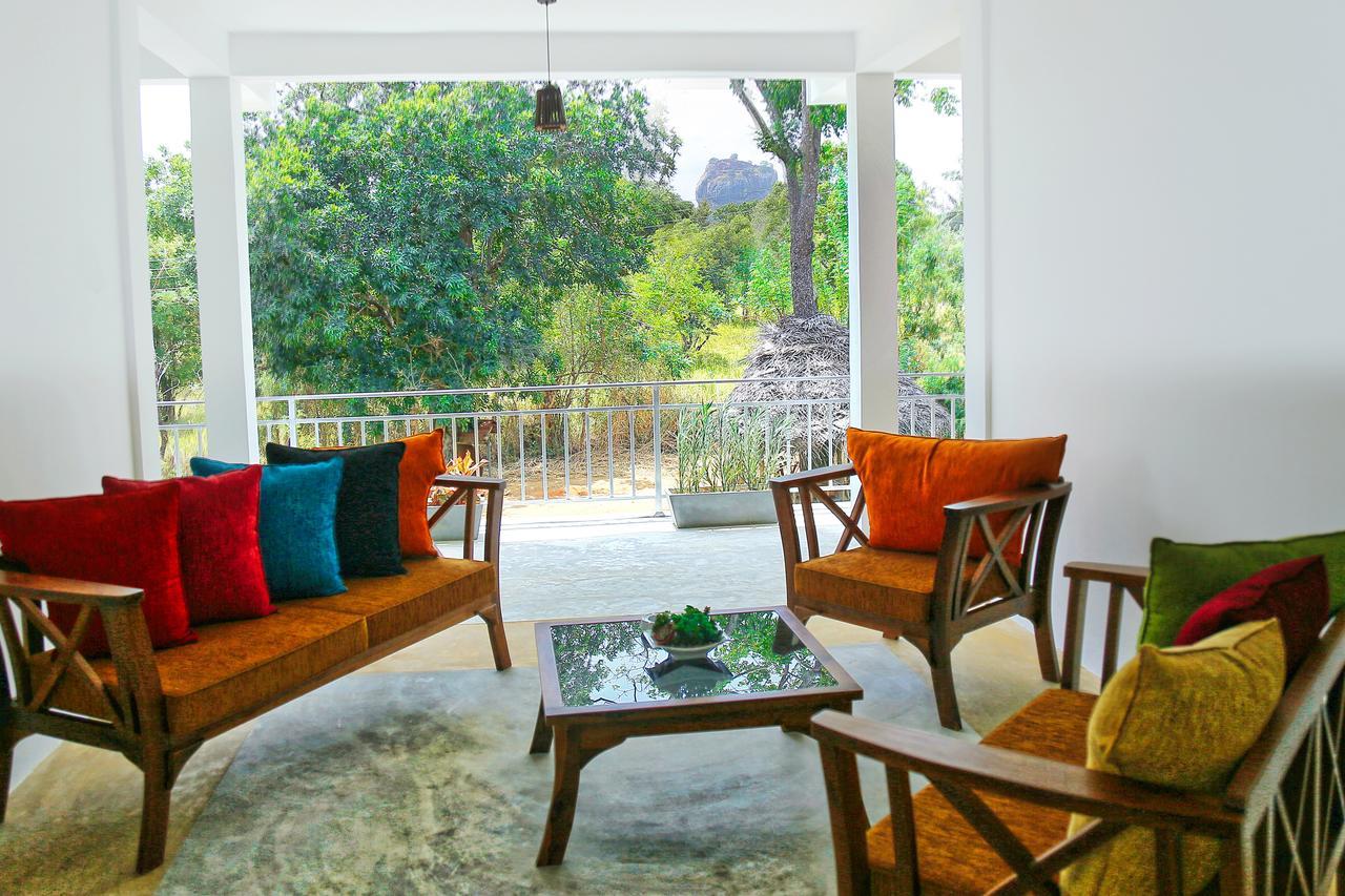 Hotel Sigiriya Rock Hide Extérieur photo