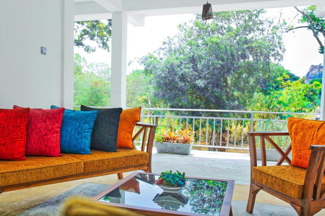 Hotel Sigiriya Rock Hide Extérieur photo
