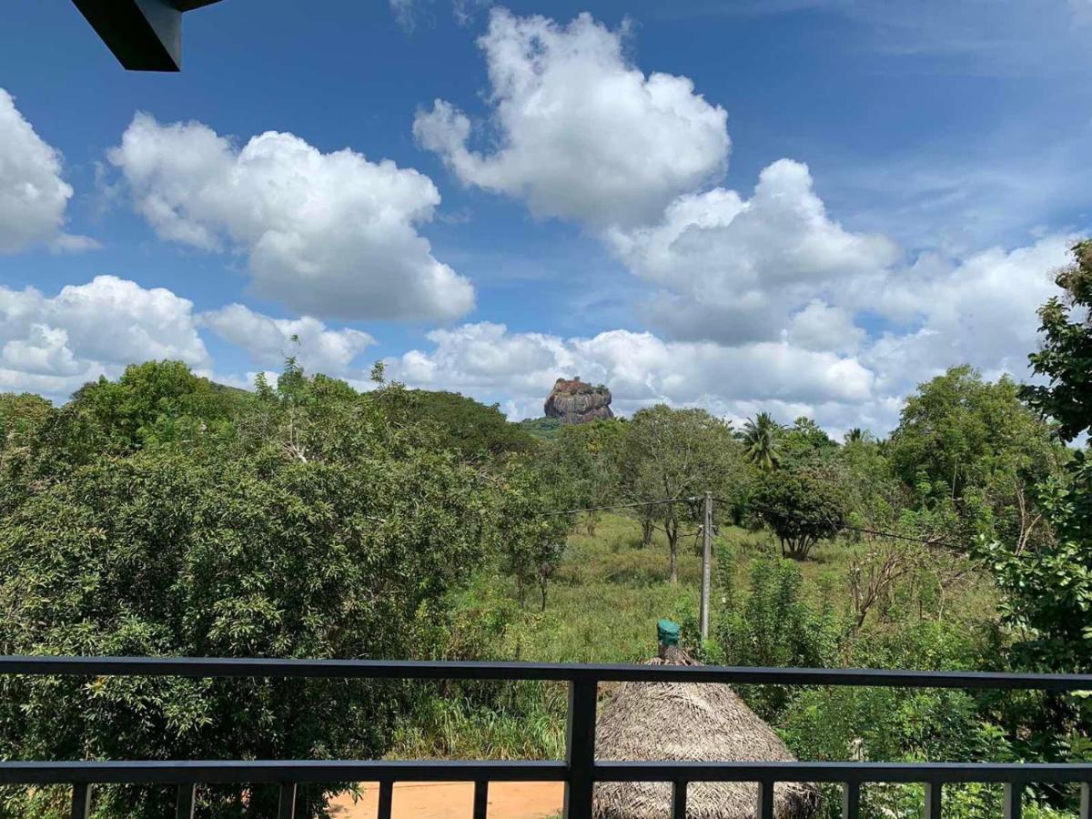 Hotel Sigiriya Rock Hide Extérieur photo