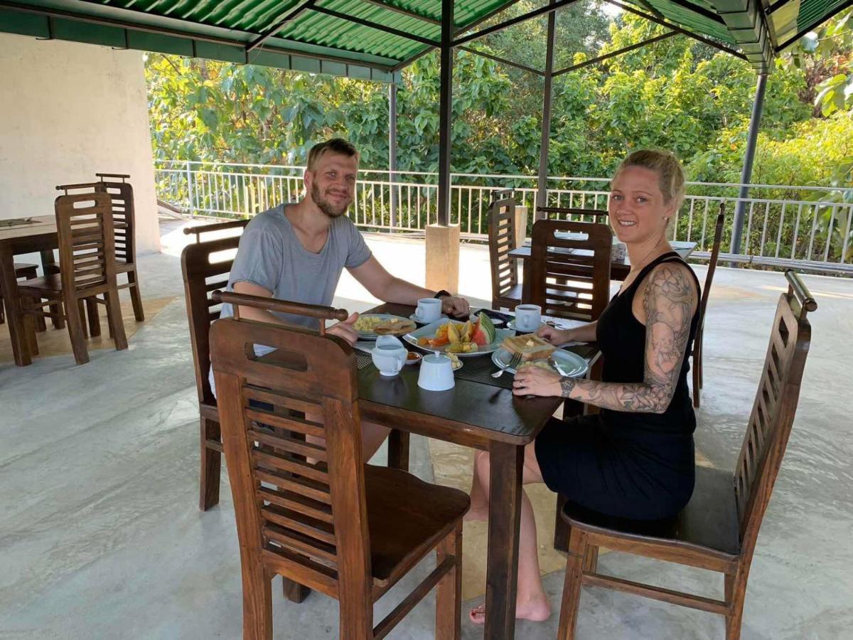 Hotel Sigiriya Rock Hide Extérieur photo
